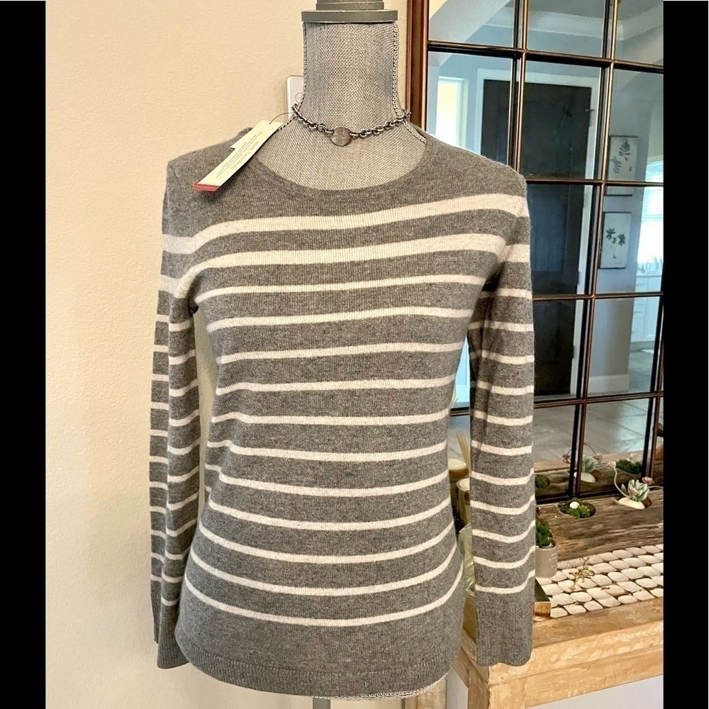 New - Talbots cashmere sweater